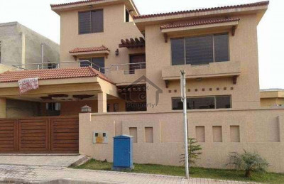 Valencia Housing Society, - 1 Kanal - house  For Sale.