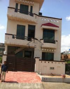 Bahria Nasheman, - 5 Marla - House for sale.