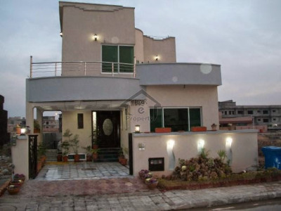 Khayaban-e-Amin - Block P, - 5 Marla - House For Sale .