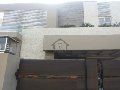 Bahria Orchard Phase 1, - 10 Marla  - House Is Available For Sale
