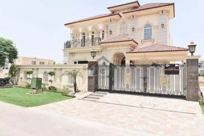 I-8/2 Ground Portion Available for rent Near Mater o Stop