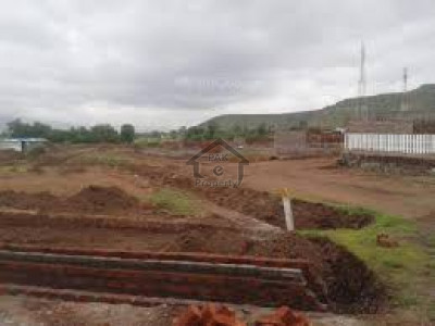 Gulberg Greens Block R - 7 Marla - Plot Is Available For Sale.