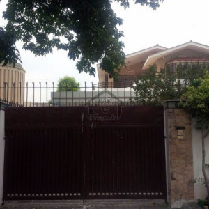 E-11/4 , - 1 Kanal- House Is Available  For Sale In Islamabad  .