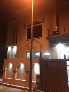 8.5 Marla Corner House For Sale In Abu Bakar Block Bahria Town Phase 8