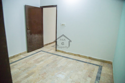 80 yards Ground + 2 House for SALE in North Karachi Block 5L