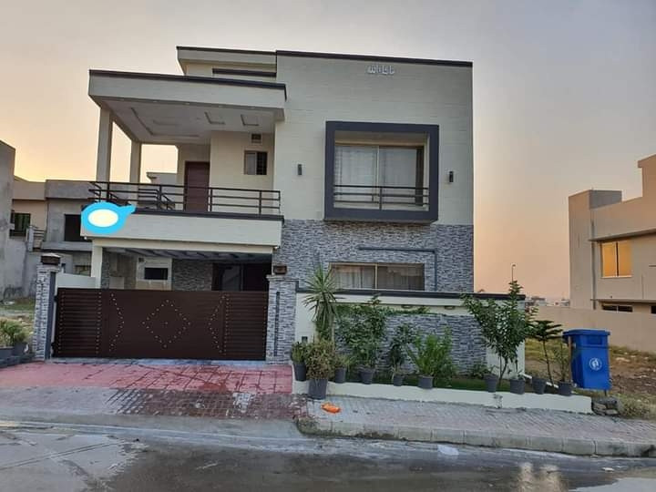 BAHRIA TOWN PHASE 8 F1 10marla full furnished house for sale