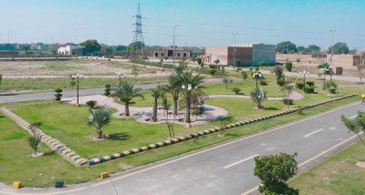 Corner plot for sale at Model City Royal Villas extension, Lower Canal Road, Faisalabad