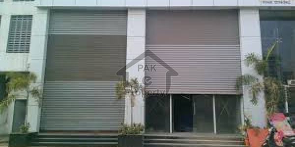 2400 Sq Ft Shop Available For Rent At Near To Famous Brand