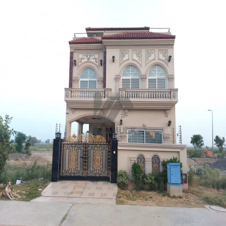 1.2 Kanal House For Sale In I-8/4