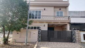 10 Marla House For Rent In Jinnah Gardens