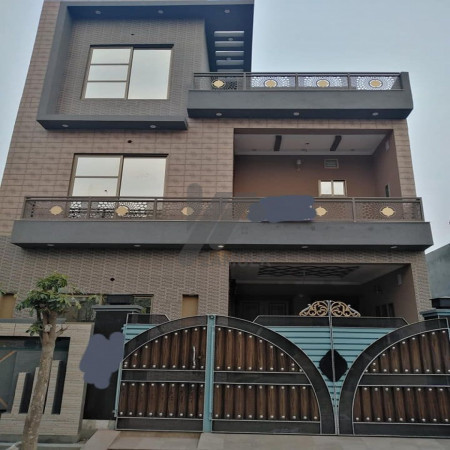 10 Marla House For Sale In Divine Gardens