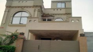 10 Marla House For Rent In Khayaban Colony