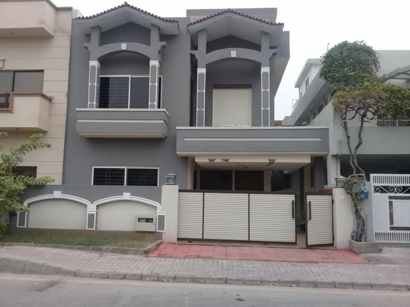1.1 Kanal House For Rent In F-8