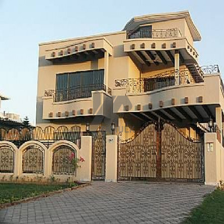 11.6 Marla House For Sale In Askari 10 - Sector E