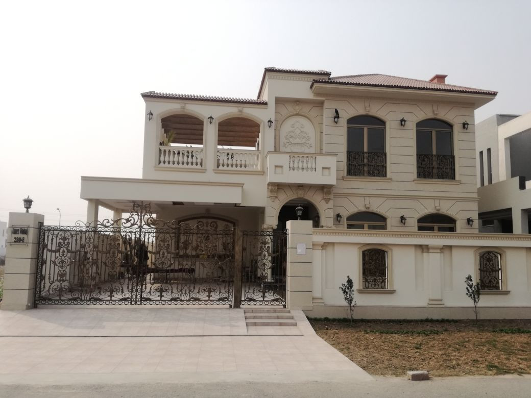 1.33 Kanal House For Sale In DHA Phase 5