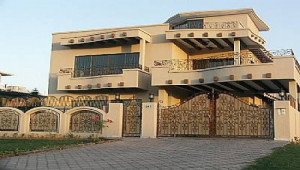 10 Marla House For Sale In Bahria Town - Shaheen Block