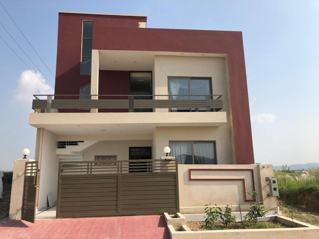 1 Kanal House For Rent In I-8/4
