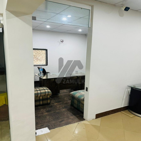 VIP 1400 sqft Office for Rent at Jaranwala Road Faisalabad