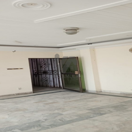 Ideal 800 sqft Office Available for Rent At susan Road best for Consultancy, IT work, Call Center