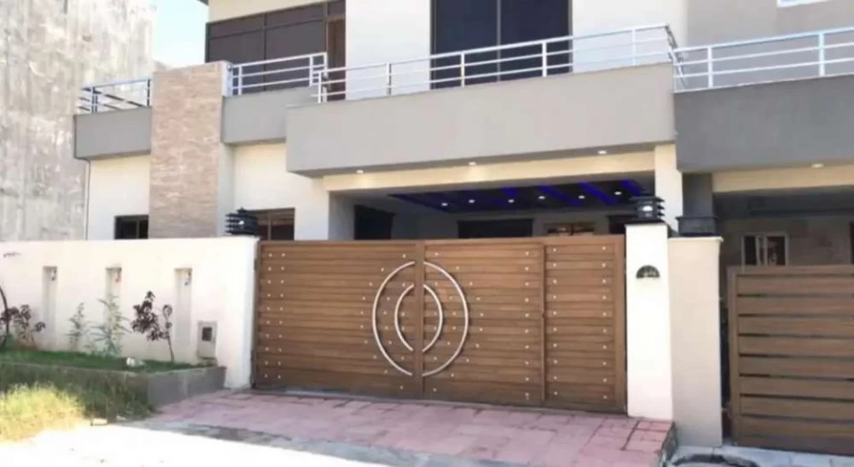 10 Marla House For Sale In Wapda Town Phase 1 - Block E2