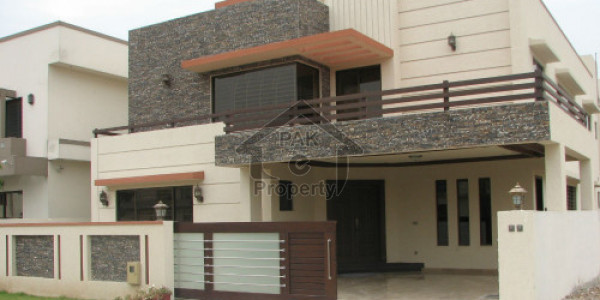 500 Yards Bungalow Single Storey 3 Bed + Study For Rent