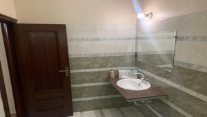 10.5 Marla House For Sale In Khyaban No 1 Faisalabad