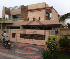 Luxurious Beautiful House For Rent Near Park