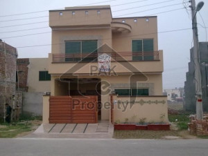 Town House For Rent In Clifton Block 2